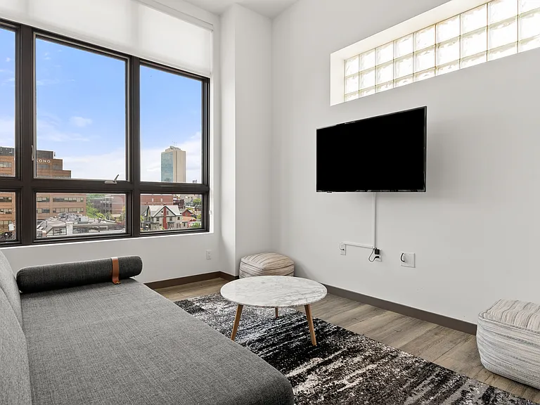 Exhibit A2 Apartments — Photo 7