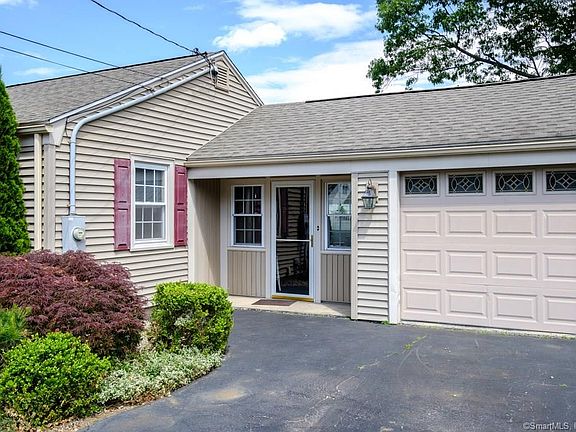 3rd image of 36 Rockwell Ave