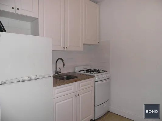 Rented by Bond New York | media 4