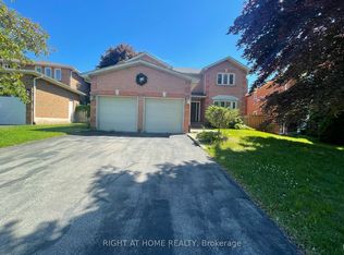 1299 Windrush Dr, Oakville, ON L6M 1W4