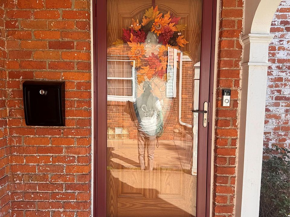 4208 Bishop St, photo 2
