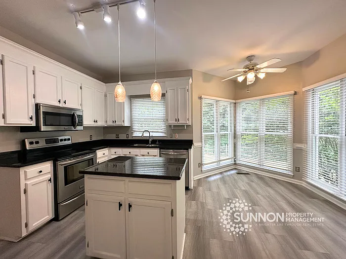 9300 Harris Glen Dr — Photo 11