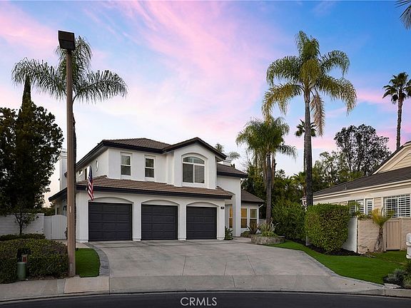 3rd image of 1 Riviera