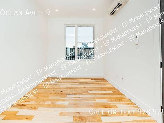 4th image of 3051 Ocean Ave #9