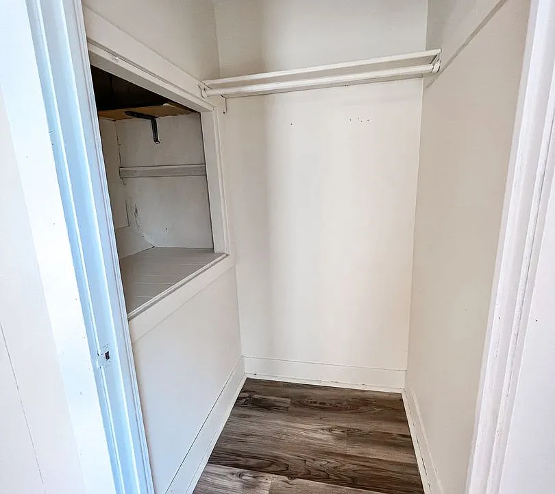 20 Cedar St