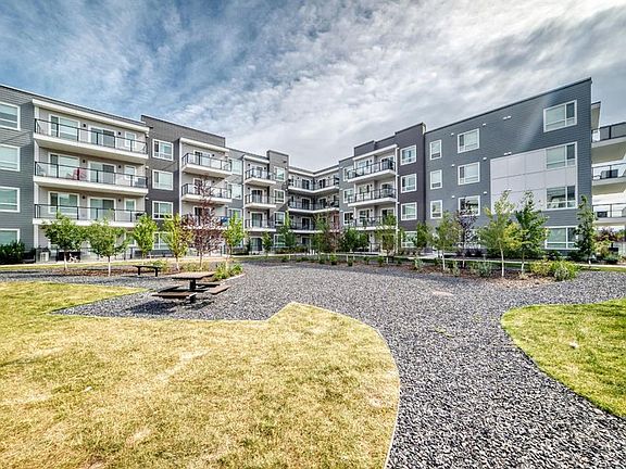 4th image of 33 N Carringham Gate NW #2204