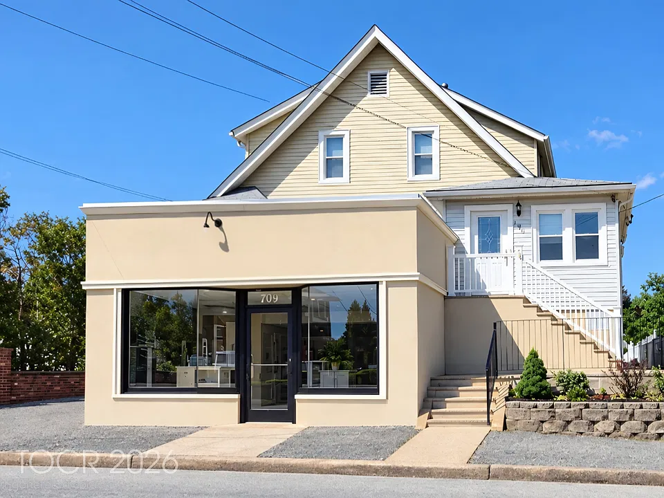 190 Stevens Ave #-