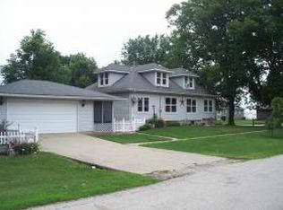 210 S East St, Annawan, IL 61234