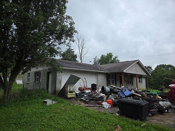 3rd image of 242 Slick Ridge Rd