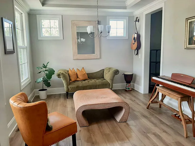 Front room/dining room.