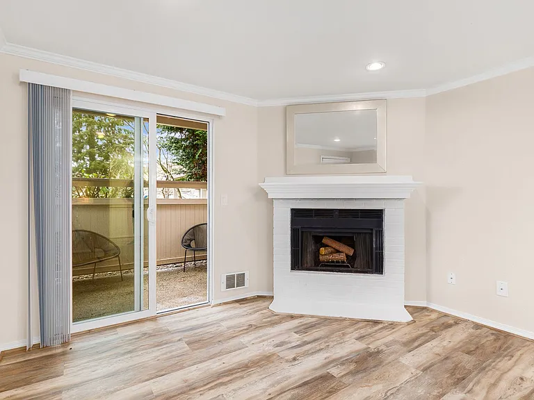 14200 NE 171st St #E101 — Photo 5