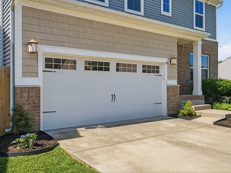 1568 Brockton Ln — Photo 43