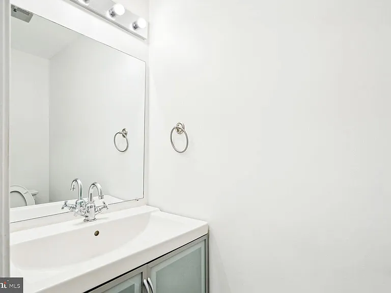 9909 Hemlock Woods Ln — Photo 21