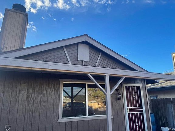 3rd image of 817 Fir Ln