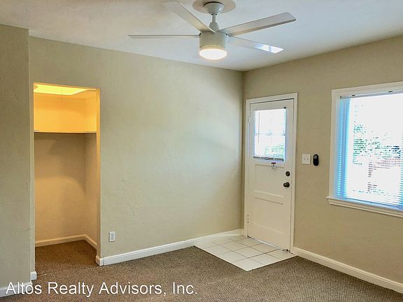 3rd image of 16 Hobart Ave APT 2