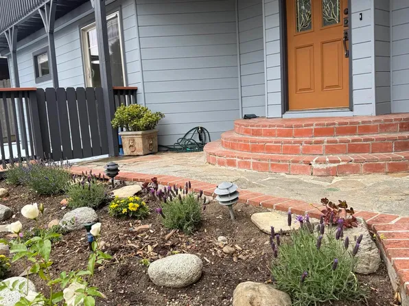 7 Knickerbocker Ln, Orinda, CA 94563