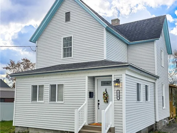 210 Saint Lawrence Ave E, Brownville, NY 13615