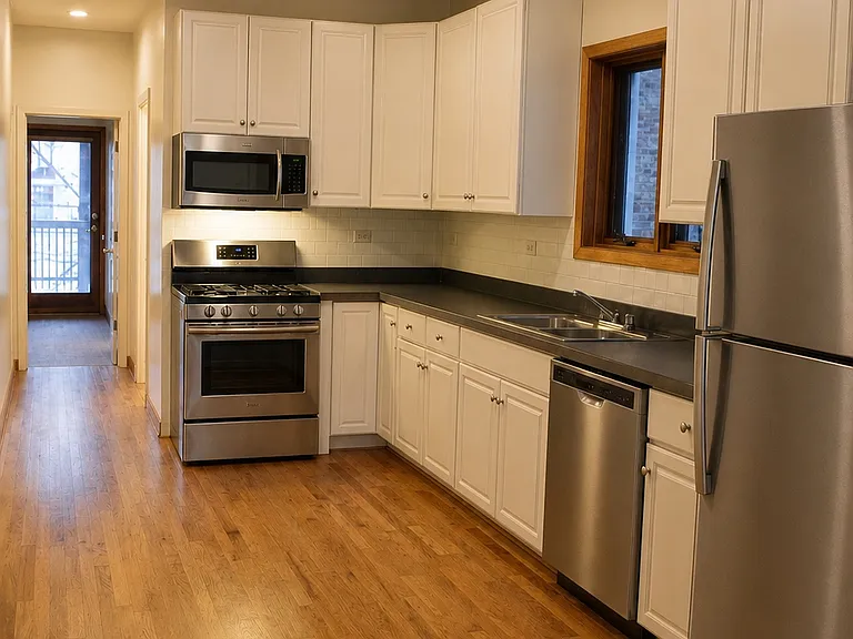 1520 W Superior St #2 — Photo 2