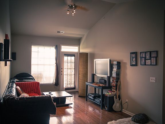 LivingRoom1 (1 of 1)_01092015