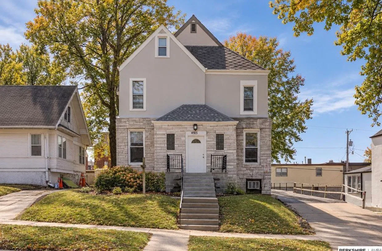 4915 Davenport St — Photo 1
