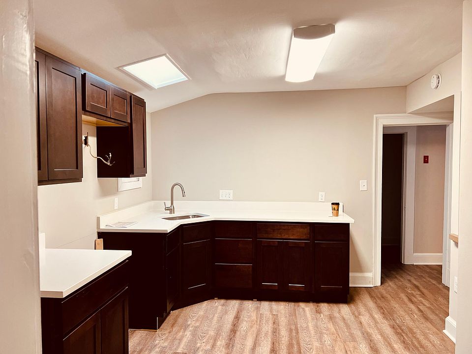 1st image of 613 Caroline St APT B