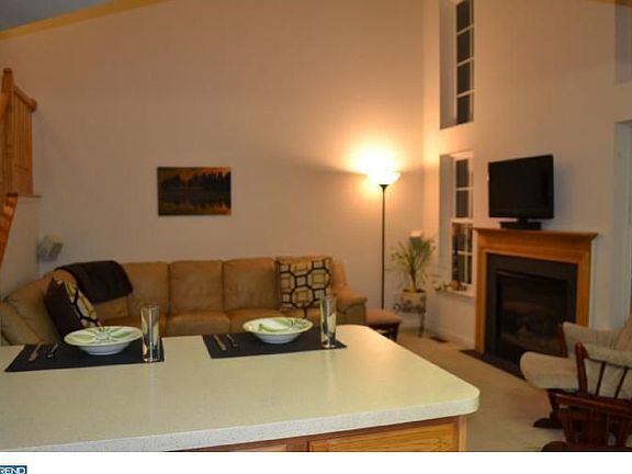 3rd image of 3345 Woodland Cir