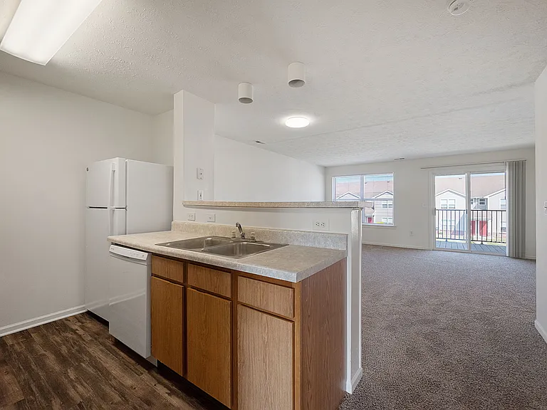 Autumn Woods Apartments — Photo 21