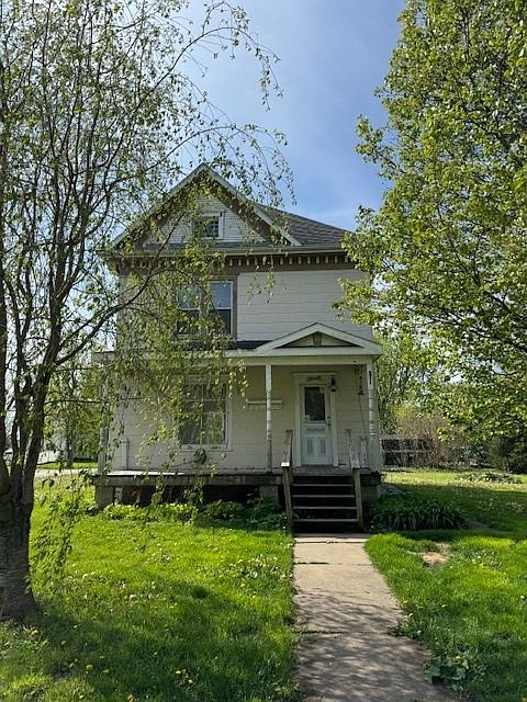 230 E Walnut St, Piper City, IL 60959 | Zillow