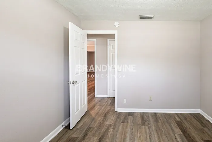 6623 Kinlock Dr W — Photo 17