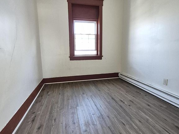 4th image of 294 Scott Street