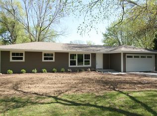 N57W15353 El Camino Dr, Menomonee Falls, WI 53051