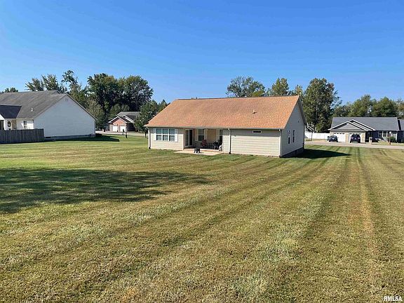 5th image of 1821 Colonial Dr