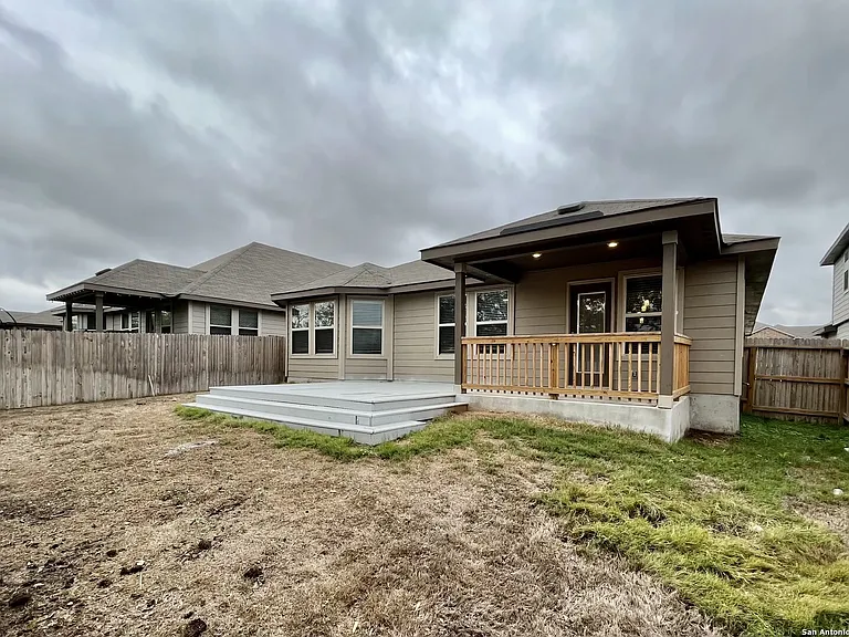438 Shelton Pass — Photo 14