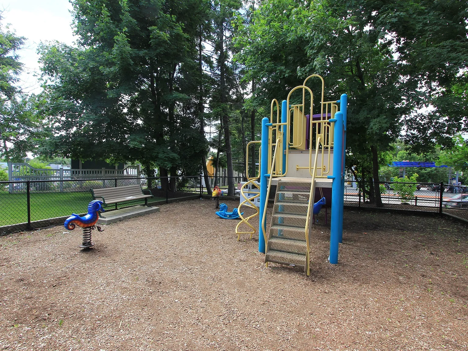 Executive Apartments — Photo 3