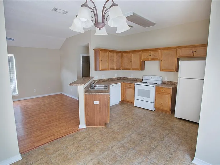 2159 Seasons Ct — Photo 5