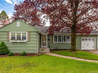 20 Alexander St, Bristol, CT 06010