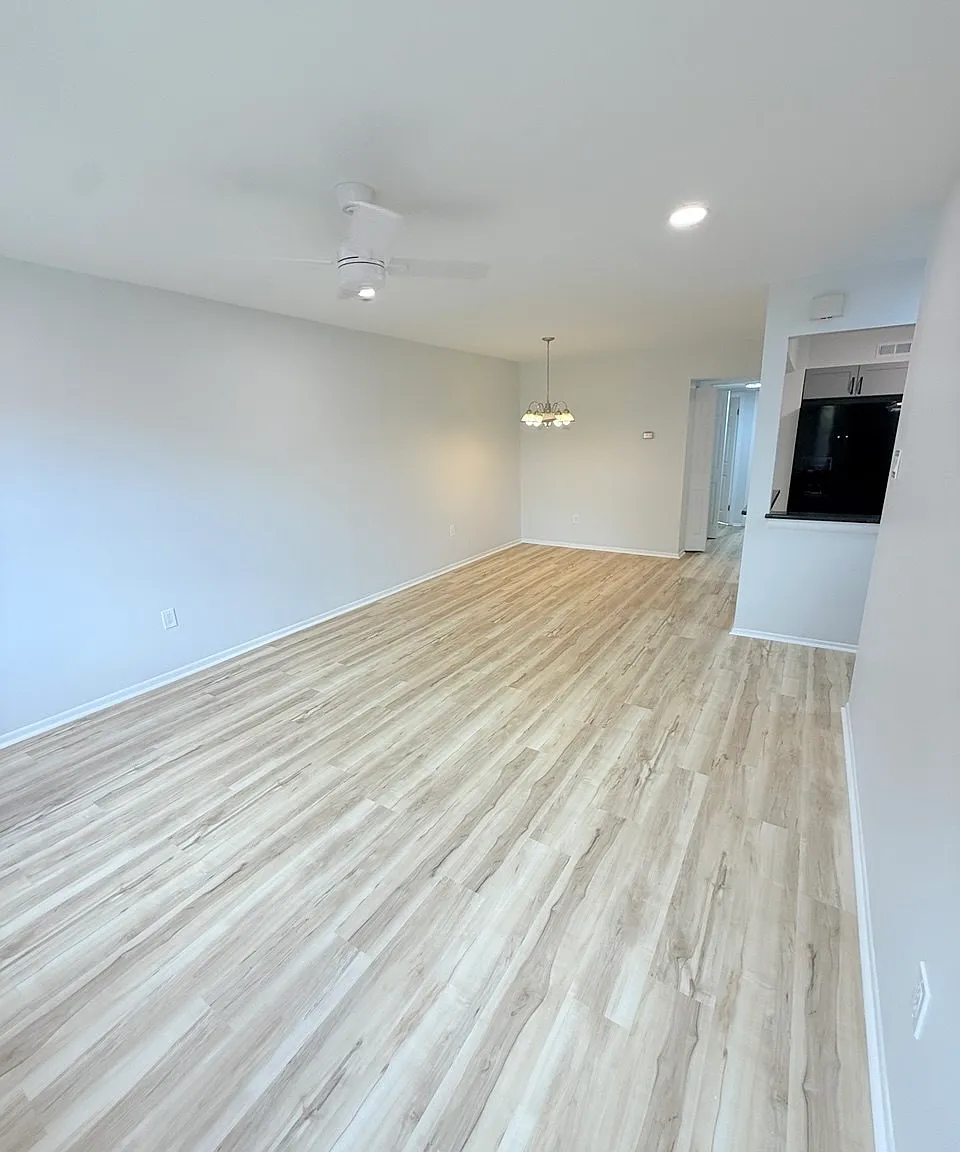 2 bed, 960 sqft, $1,800 — Photo 4