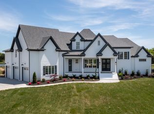 2395 Cages Bend Rd, Gallatin, TN 37066