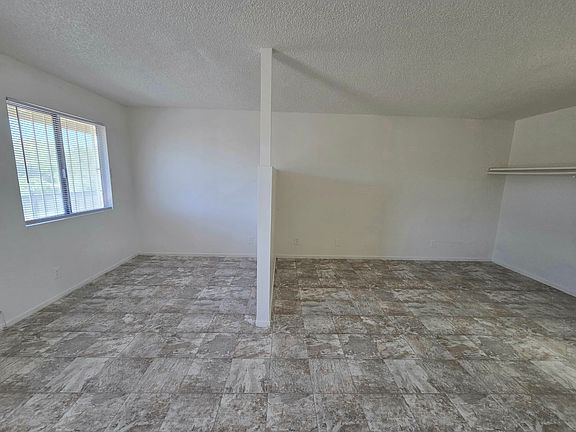 5th image of 136 Judy Ln APT 5-A