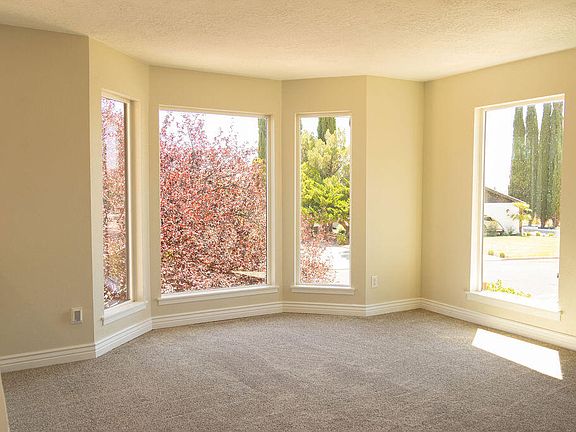 4th image of 347 N Donlee Dr