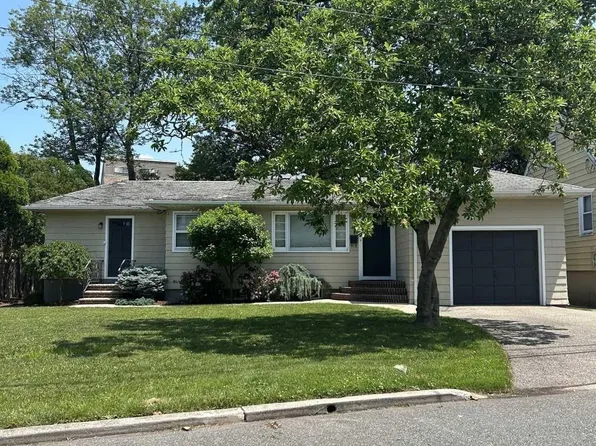 66 Sabina St, Little Ferry, NJ 07643