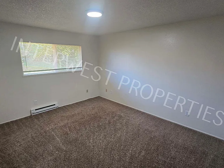 Canterbury Terrace Apartments — Photo 20