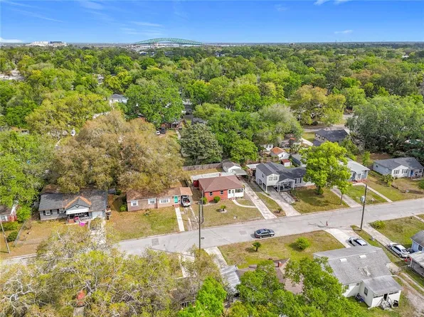 3347 Sylvia St, Jacksonville, FL 32207