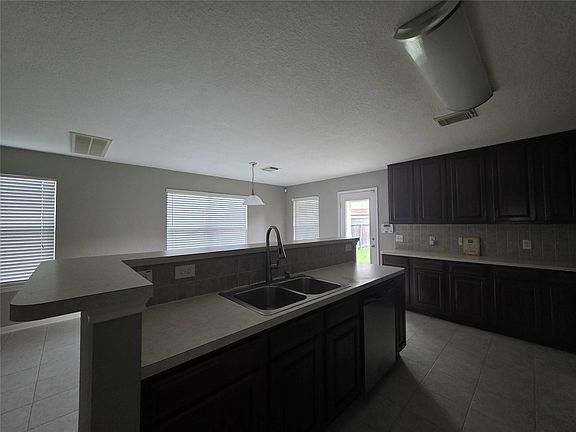 4th image of 15515 Bartlett Pear Ct
