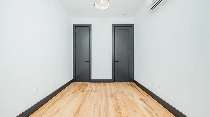 Rented by Nooklyn NYC LLC | media 21