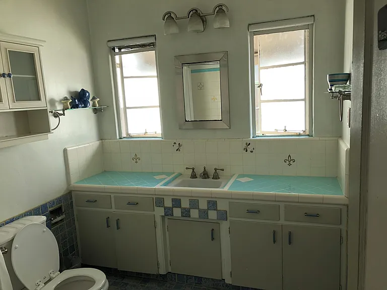 360 Adams Ave — Photo 18