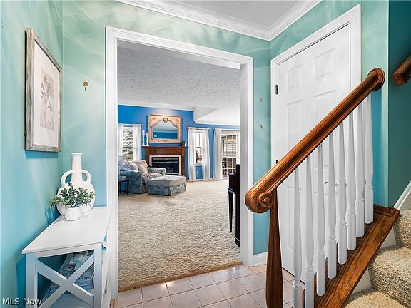 5th image of 4828 Hawthorn Ln