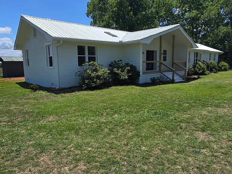 346 Cliett Rd — Photo 1