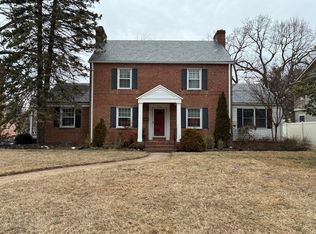 4739 Dittmar Rd, Arlington, VA 22207