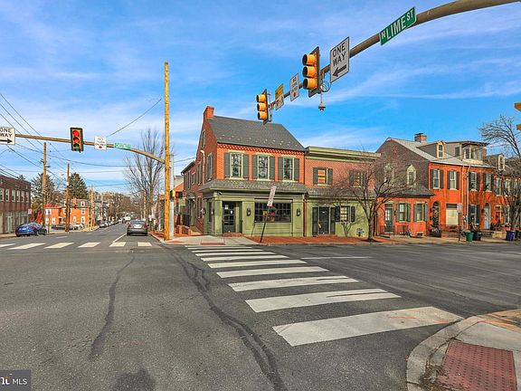 2nd image of 205 E Chestnut St